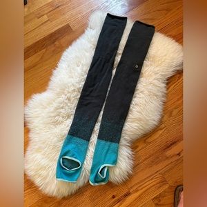 lululemon evolution blue leg warmers